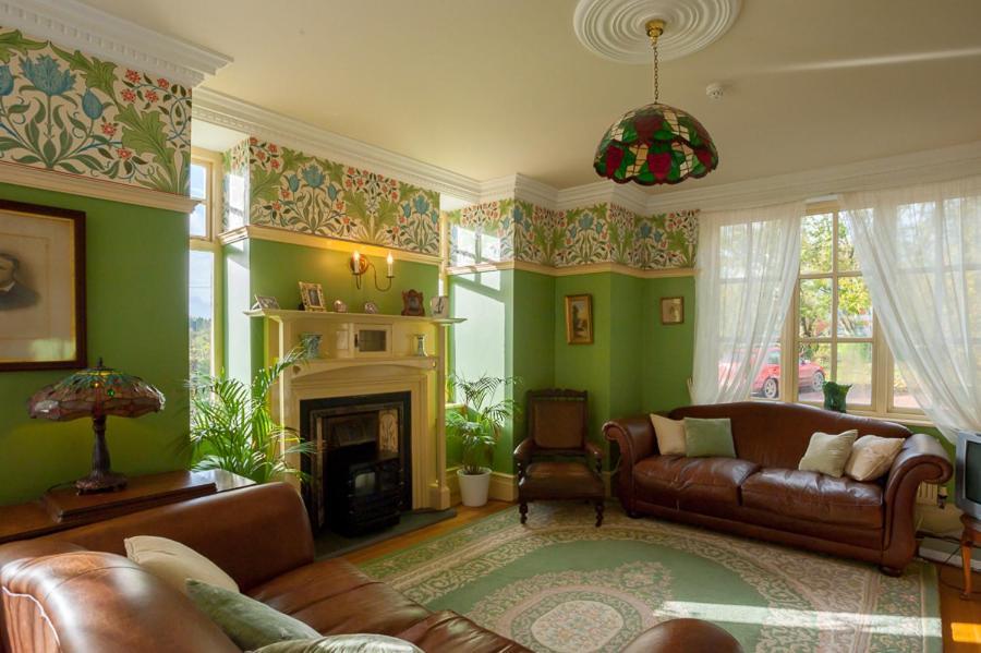 Bed and Breakfast Ardwyn House Лланвртид-Уэлс Экстерьер фото